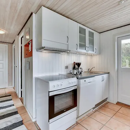 Helene - 400m From The Sea By Interhome